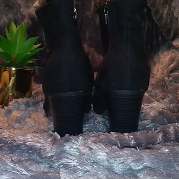 NWOT Old Navy ankle boots - Picture 5 of 5